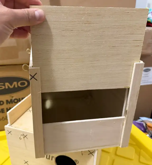 Breeding nest box - Photo 3