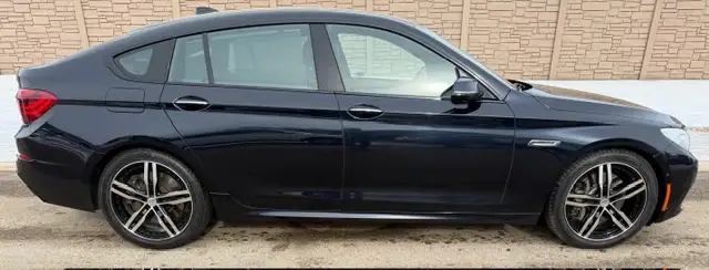 2015 BMW GRAN TURISMO 550i xDrive 4dr Hatchback AWD - Photo 4