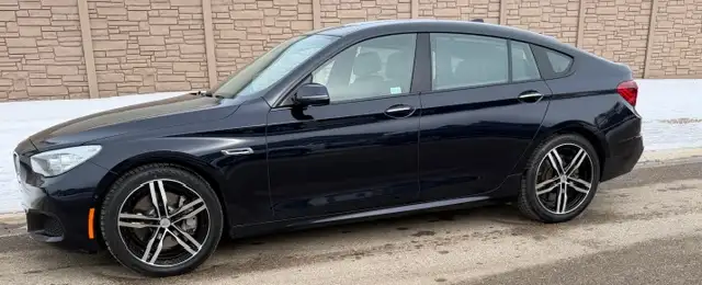 2015 BMW GRAN TURISMO 550i xDrive 4dr Hatchback AWD - Photo 10