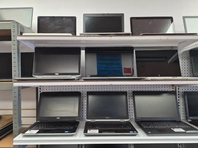 LIQUIDATION LAPTOP/TOUR/PC DE BUREAU À PARTIR DE 40.00$ ET