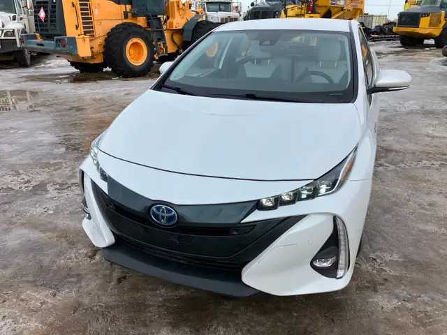 Toyota Prius Prime Upgrade Sedan - Photo 4