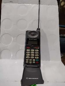 Cellulaire de collection / Motorola MicroTac/650e