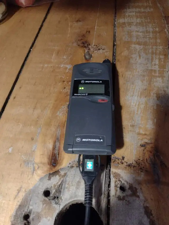 Cellulaire de collection / Motorola MicroTac/650e - Photo 5