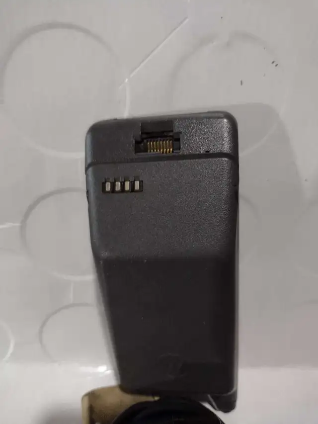 Cellulaire de collection / Motorola MicroTac/650e - Photo 6