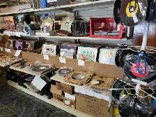 COLLECTABLES - Photo 8