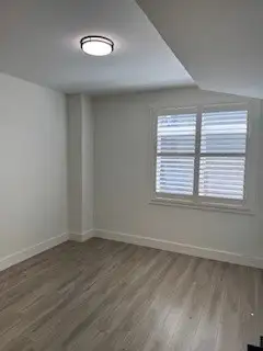 Beautiful Large 1 Bedroom Apartment - Photo 4