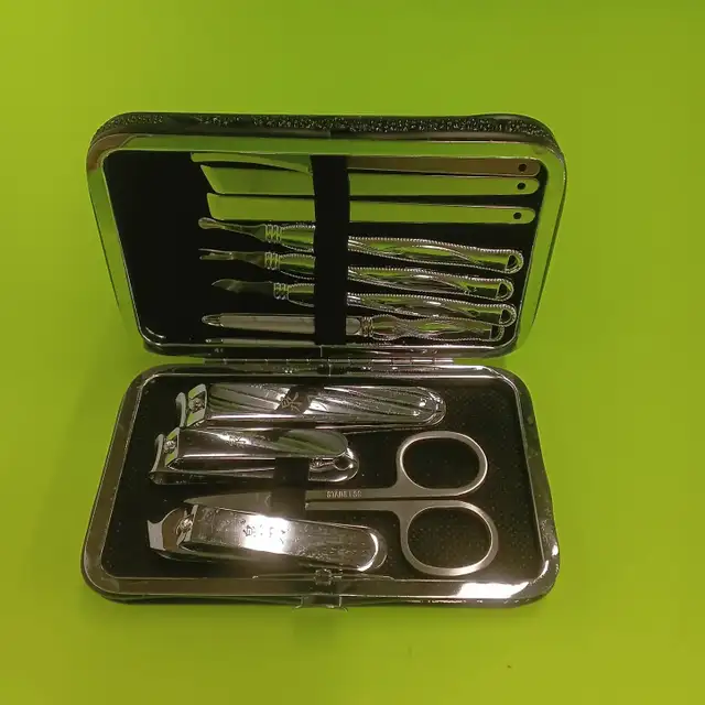 Quan Ren 12-Piece Manicure & Pedicure Set with Compact...  ITEM# - Photo 2