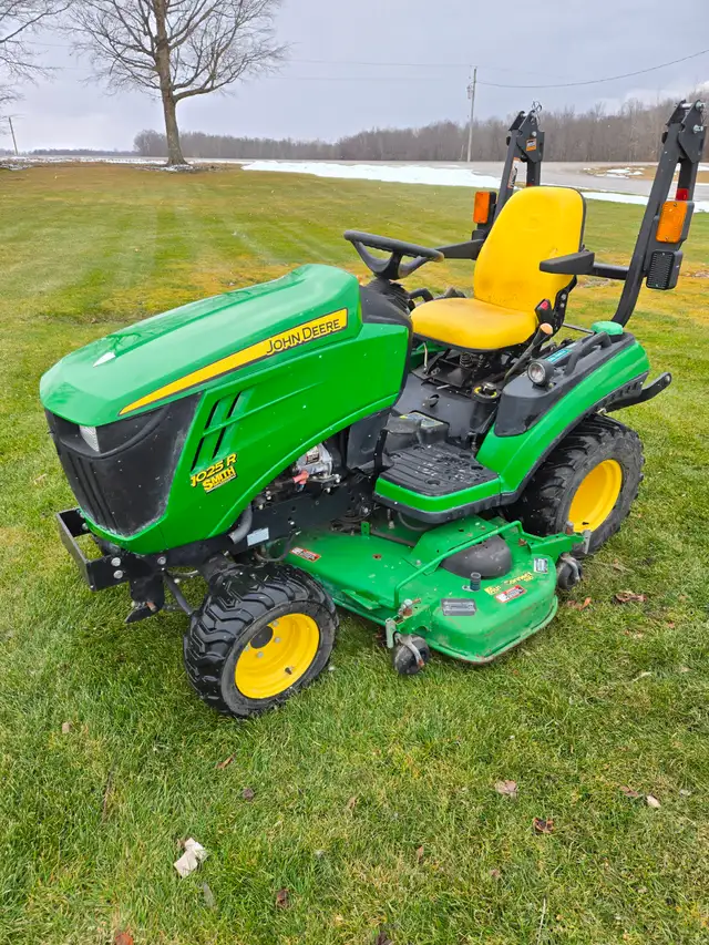 John Deere 1025r - Photo 4