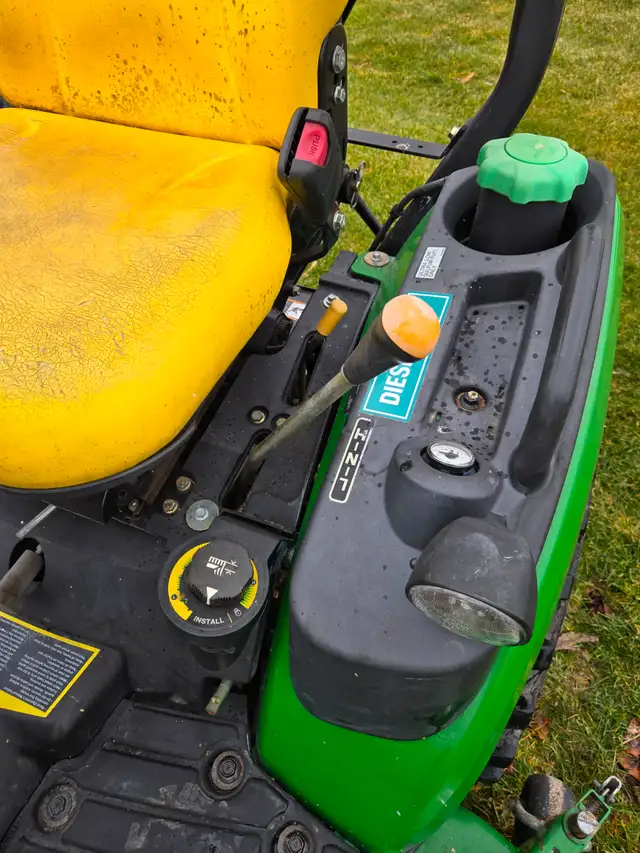 John Deere 1025r - Photo 7