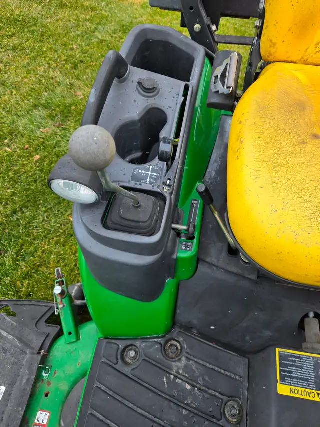 John Deere 1025r - Photo 8