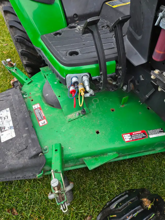 John Deere 1025r - Photo 10