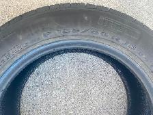 One P185/60R15 ALL SEASON RADIAL TIRE - Photo 4