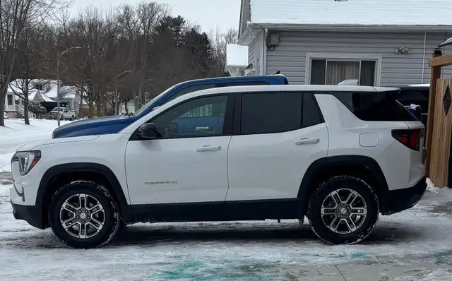 Private Chauffeur Available - Photo 2