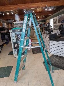 KSTEP Fiber Glass Grade 2 Ladder