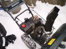 Yard Machine 28inch gas Snowblower 2 Stage - Photo 4