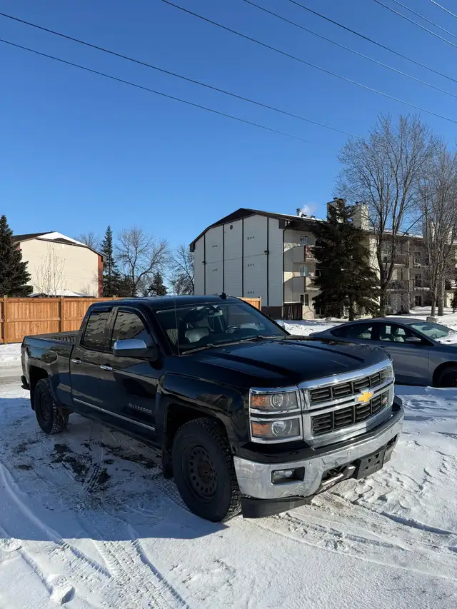 Cheverolet Silverado 1500 Z71 Ltz 4x4 Crew Cab- No accidents
