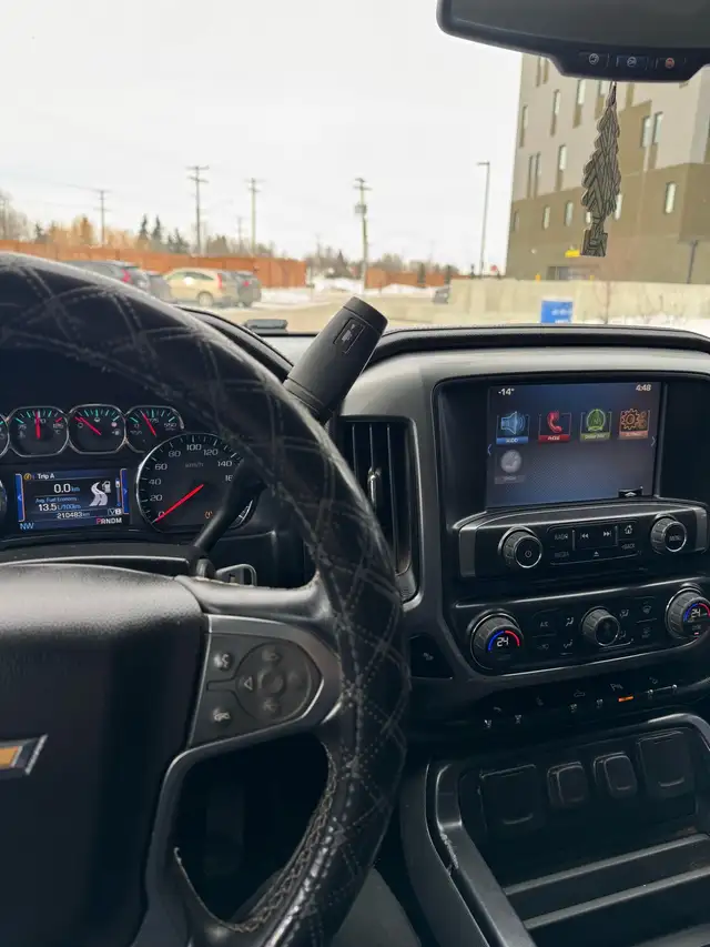 Cheverolet Silverado 1500 Z71 Ltz 4x4 Crew Cab- No accidents - Photo 7