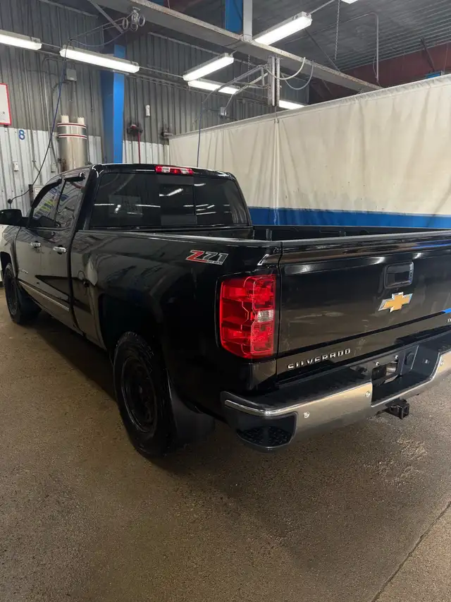 Cheverolet Silverado 1500 Z71 Ltz 4x4 Crew Cab- No accidents - Photo 9
