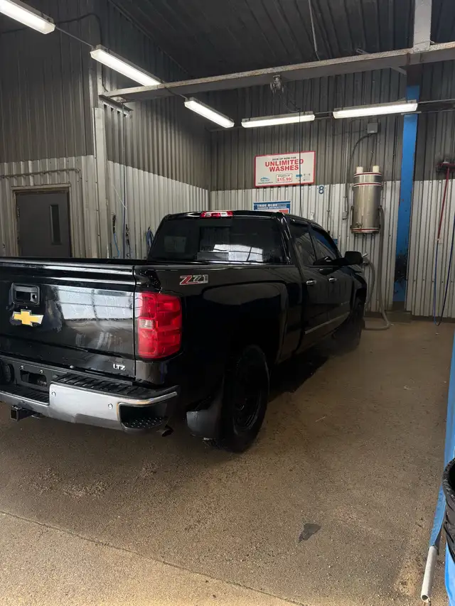 Cheverolet Silverado 1500 Z71 Ltz 4x4 Crew Cab- No accidents - Photo 10