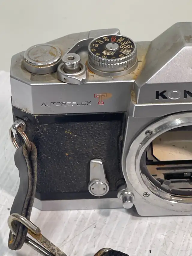 Konica Autoreflex T - Photo 4