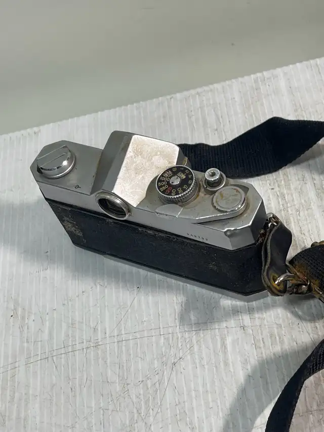 Konica Autoreflex T - Photo 5