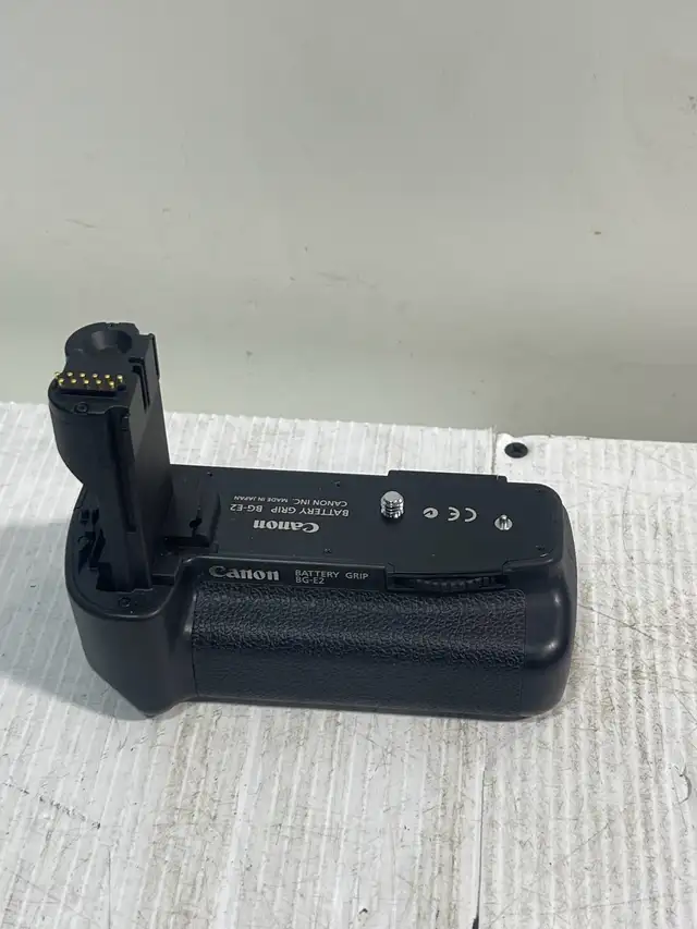 Canon BG-E2 Battery Grip