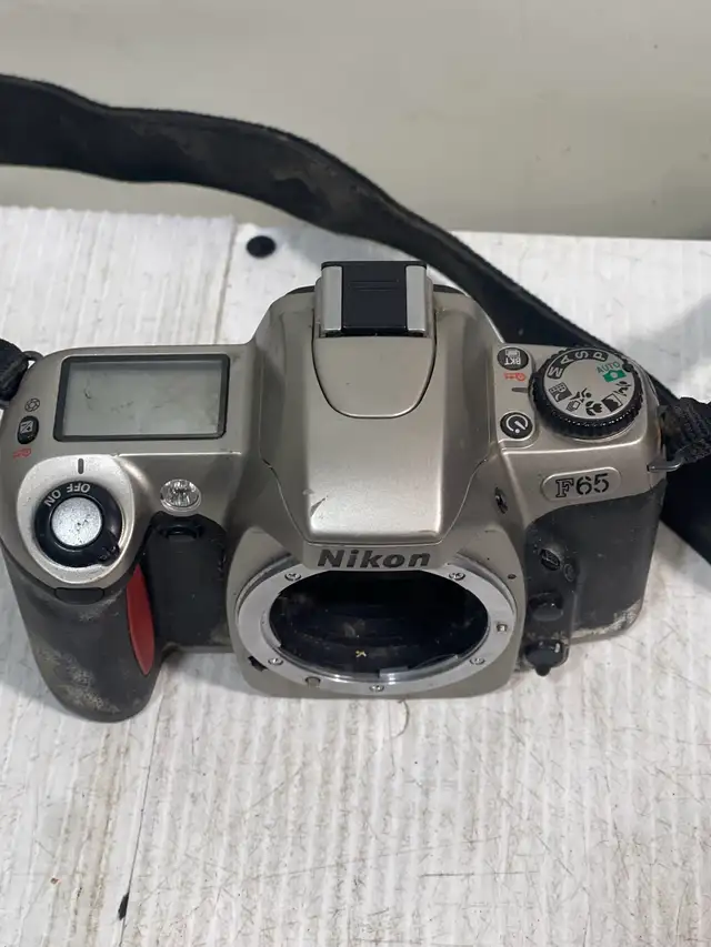 Nikon F65 - Photo 6
