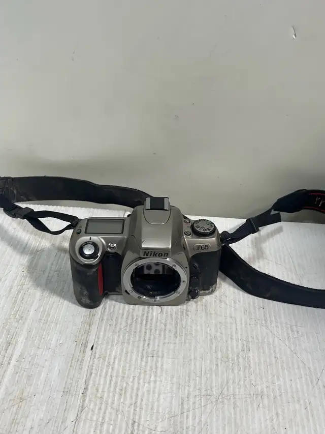 Nikon F65 - Photo 8