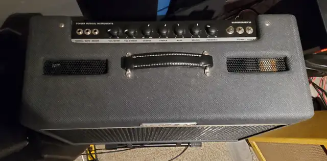 Fender Bassbreaker 45 2-Channel 45-Watt 2x12' Guitar Combo - Photo 2
