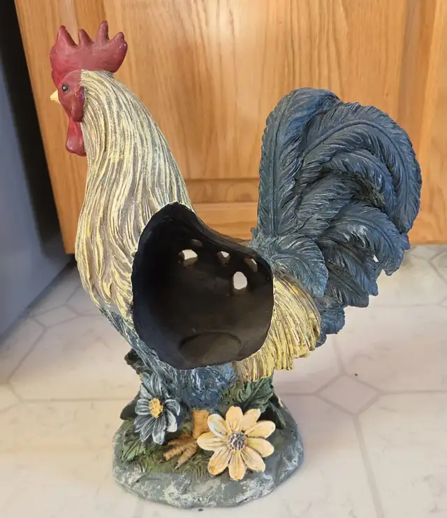 Rooster art work and figurines - Photo 4