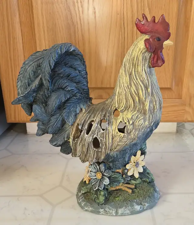 Rooster art work and figurines - Photo 5