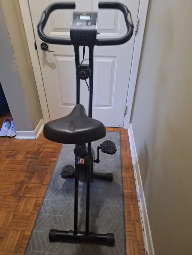 $50 Everlast Exercise Folding Bike Midland - Photo 3