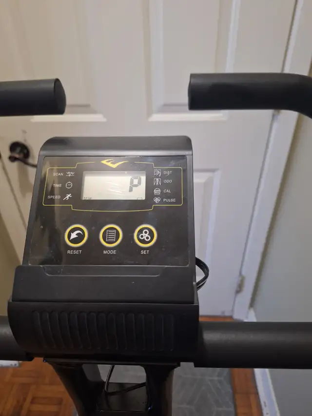 $50 Everlast Exercise Folding Bike Midland - Photo 4