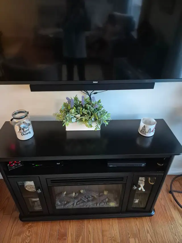 ELECTRIC FIREPLACE MEDIA CABINET - Photo 3