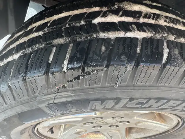 2011 GMC SIERRA  4x4 SLE - Photo 8