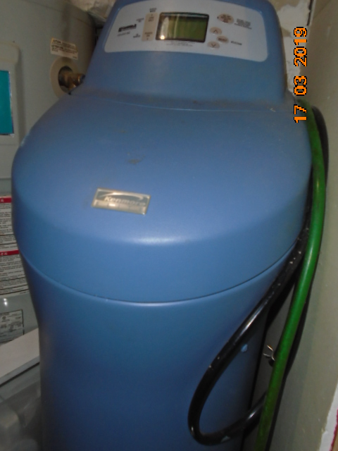 Adoucisseur d'eau presque neuf - Photo 3