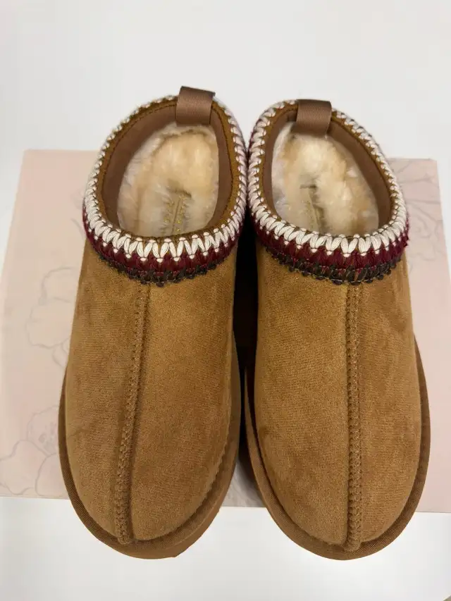 Vegan Suede Slides – Comfortable Slip-On Sanda...  ITEM# 6026