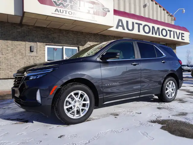 2022 Chevrolet Equinox AWD onlyl 36 K! | Loaded | Impeccable - Photo 2