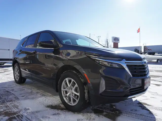 2022 Chevrolet Equinox AWD onlyl 36 K! | Loaded | Impeccable - Photo 7