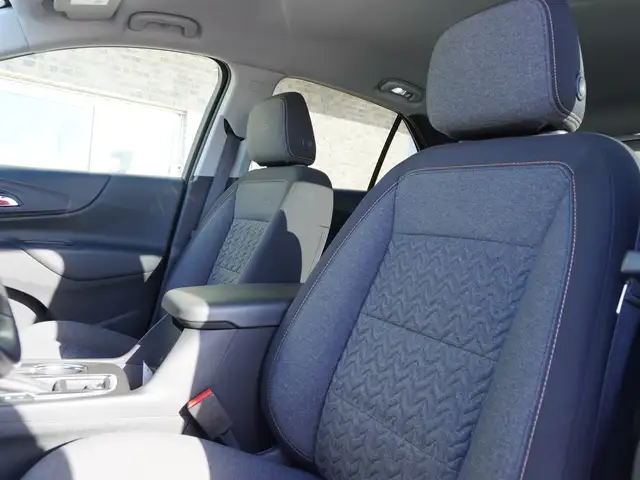 2022 Chevrolet Equinox AWD onlyl 36 K! | Loaded | Impeccable - Photo 19