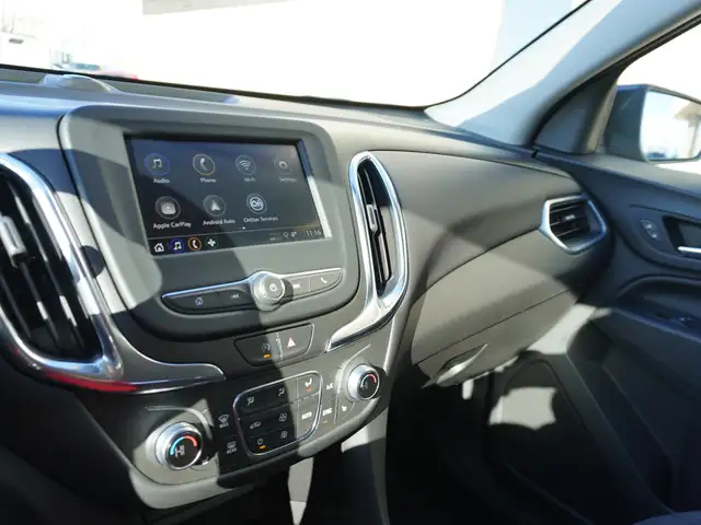 2022 Chevrolet Equinox AWD onlyl 36 K! | Loaded | Impeccable - Photo 22