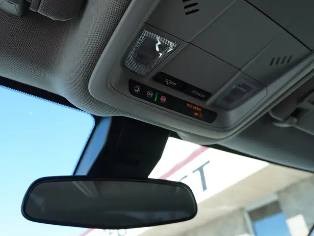 2022 Chevrolet Equinox AWD onlyl 36 K! | Loaded | Impeccable - Photo 26