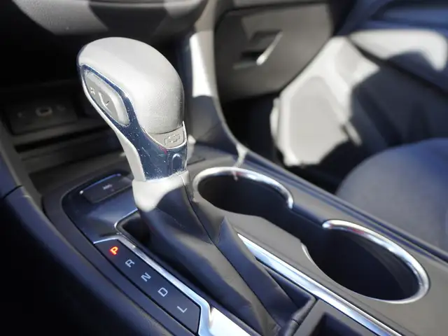 2022 Chevrolet Equinox AWD onlyl 36 K! | Loaded | Impeccable - Photo 27