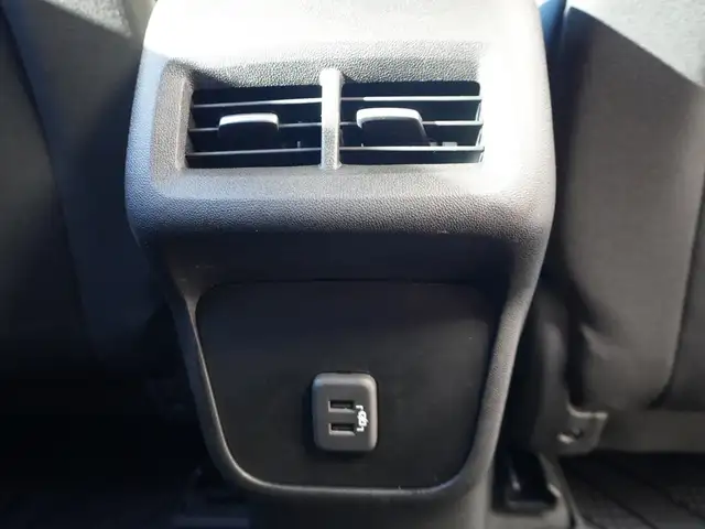 2022 Chevrolet Equinox AWD onlyl 36 K! | Loaded | Impeccable - Photo 35