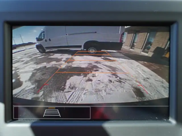 2022 Chevrolet Equinox AWD onlyl 36 K! | Loaded | Impeccable - Photo 37