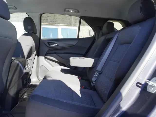 2022 Chevrolet Equinox AWD onlyl 36 K! | Loaded | Impeccable - Photo 38