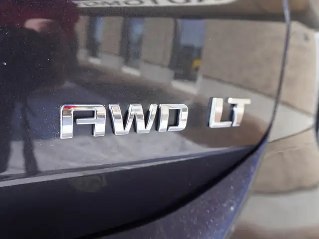 2022 Chevrolet Equinox AWD onlyl 36 K! | Loaded | Impeccable - Photo 41