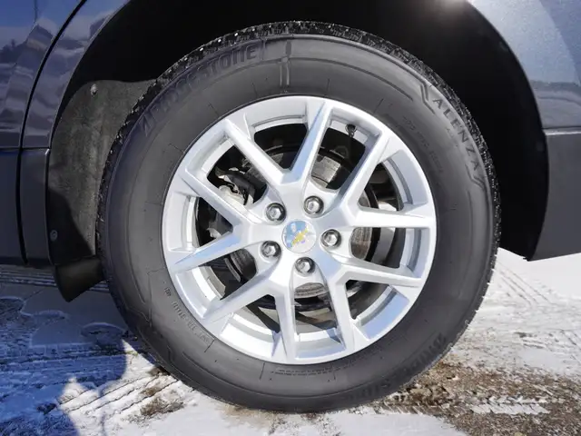 2022 Chevrolet Equinox AWD onlyl 36 K! | Loaded | Impeccable - Photo 47