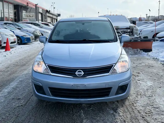 2011 Nissan Versa 5dr HB I4 Auto 1.8 S