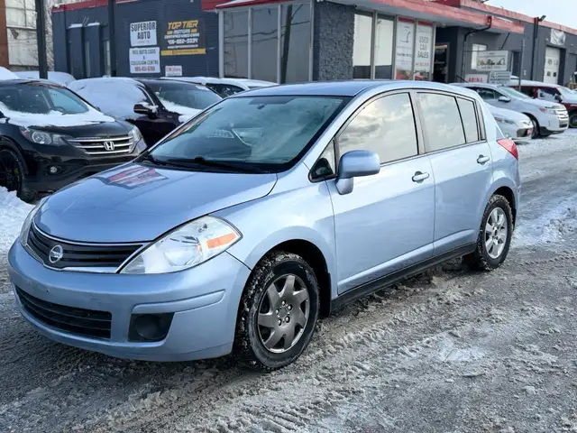 2011 Nissan Versa 5dr HB I4 Auto 1.8 S - Photo 2